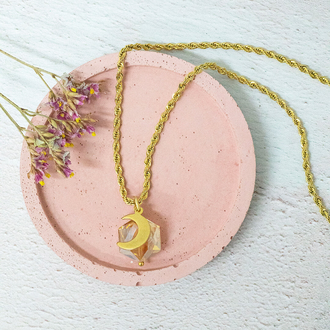 Joy by Corrine Smith Golden Hex Moon Halskette Gold Kristall 40cm