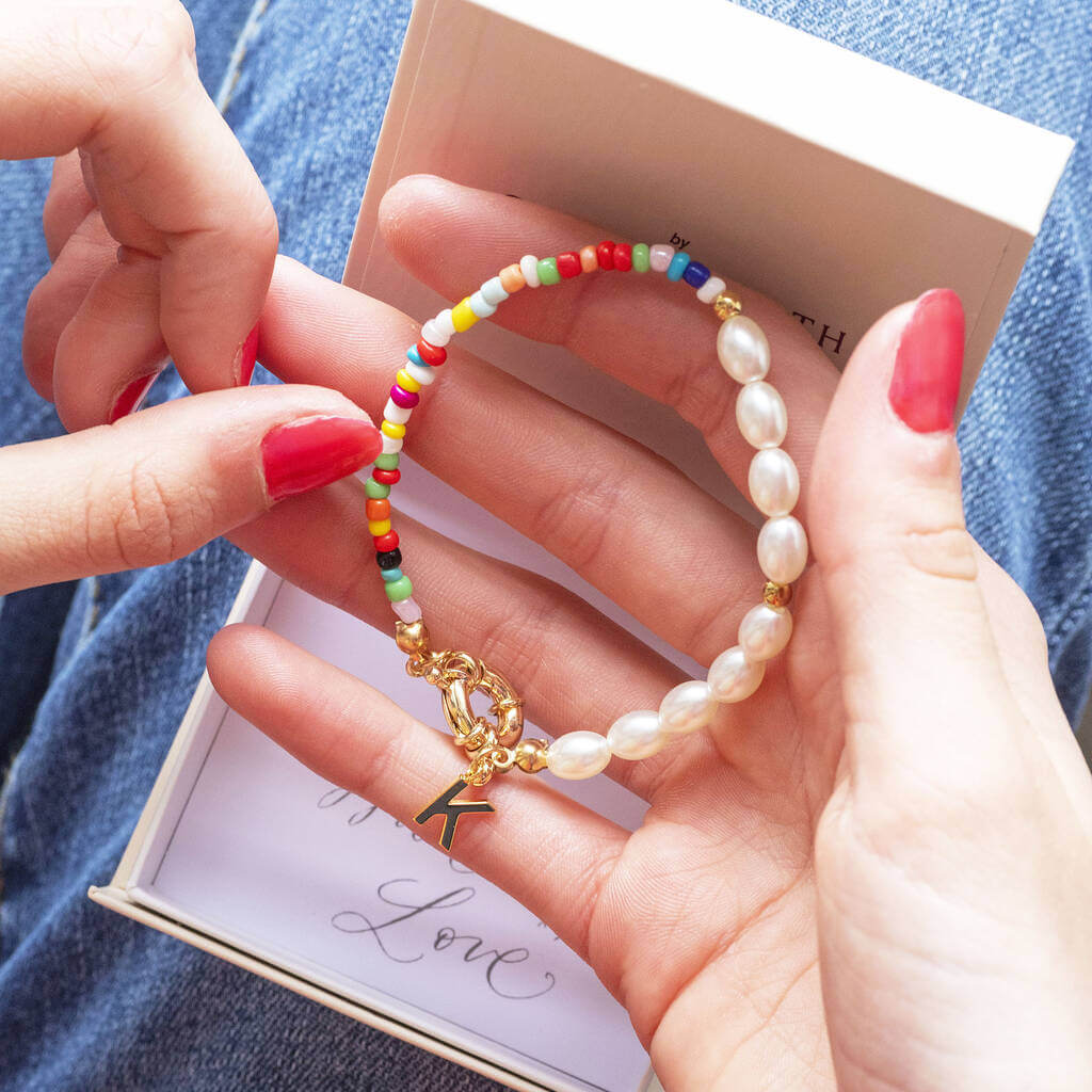 Joy by Corrine Smith Pearl Seed Bead Armband Gold Initial