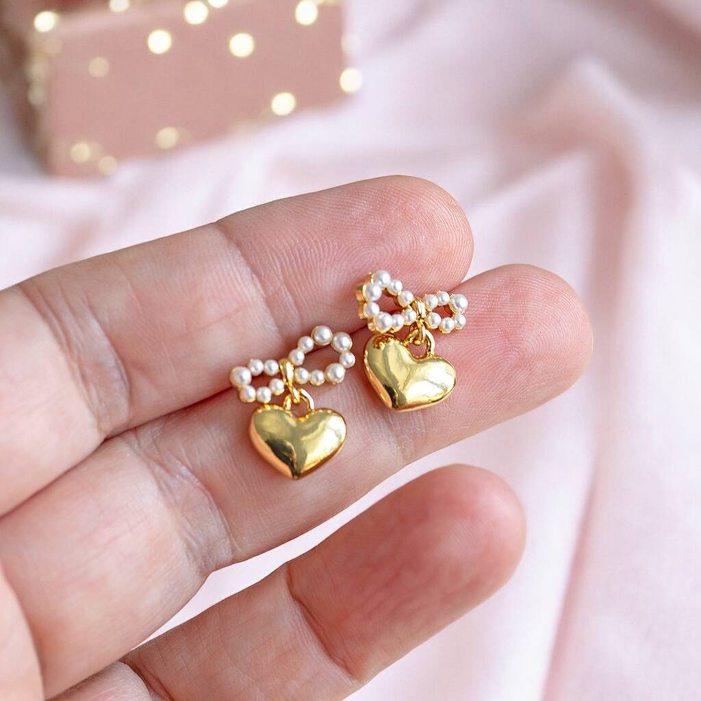 Joy by Corrine Smith Pearl Bow Herz Ohrringe Perlen Gold