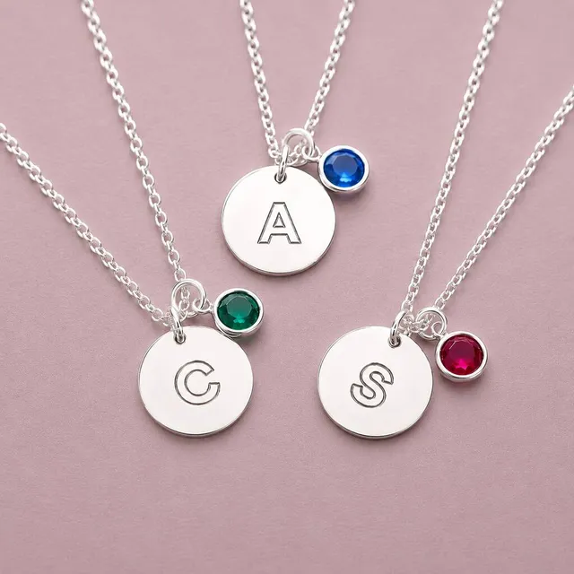 Joy by Corrine Smith Initial Disc Halskette Silber Geburtsstein