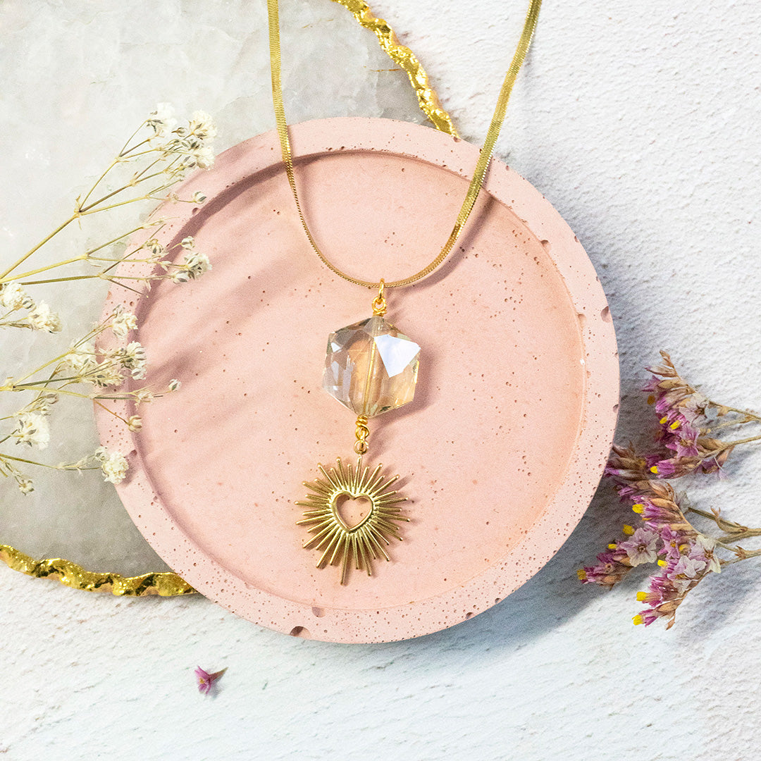JOY by Corrine Smith Cosmic Heart Halskette Gold Hexagon
