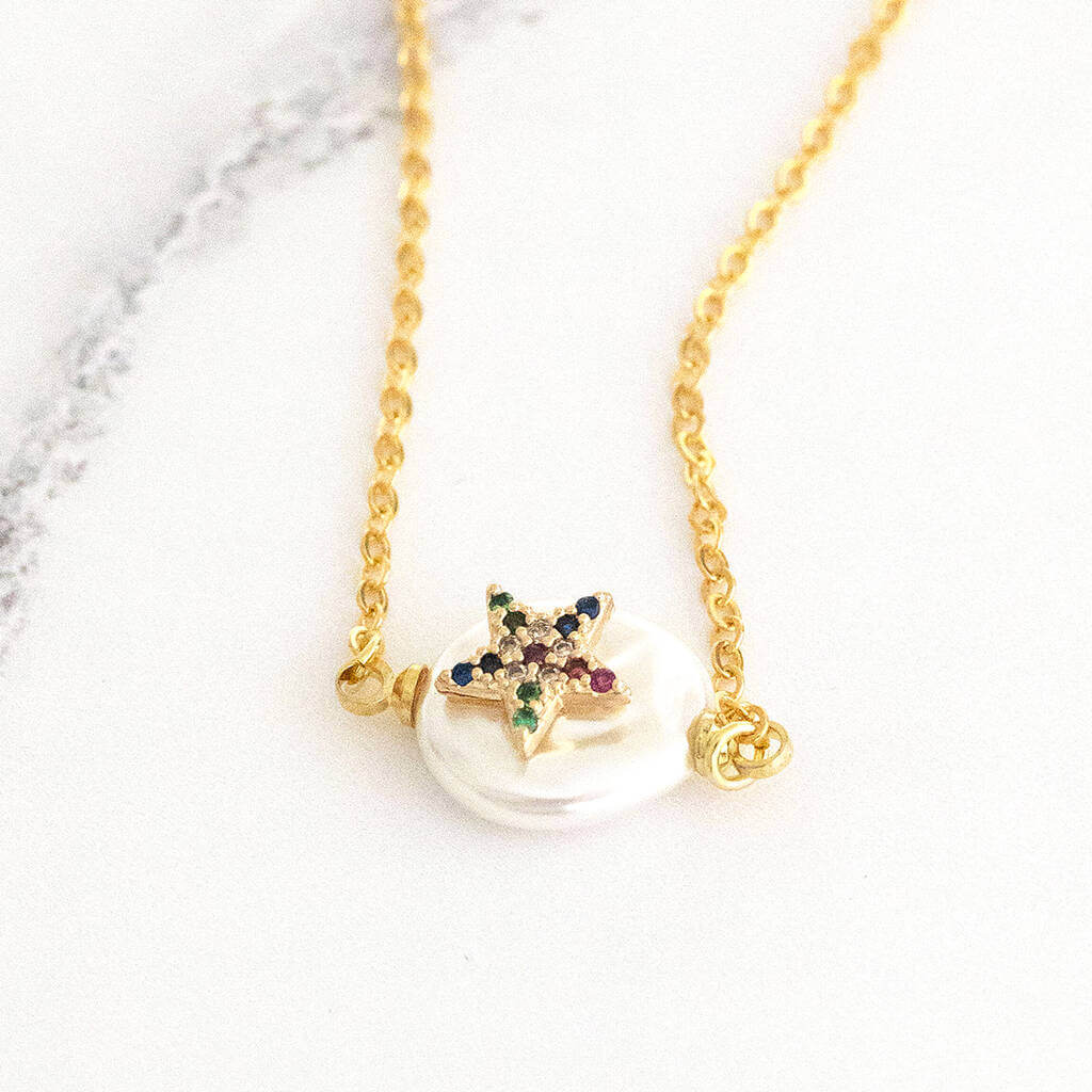Joy by Corrine Smith Rainbow Star Flat Pearl Halskette Gold Perle