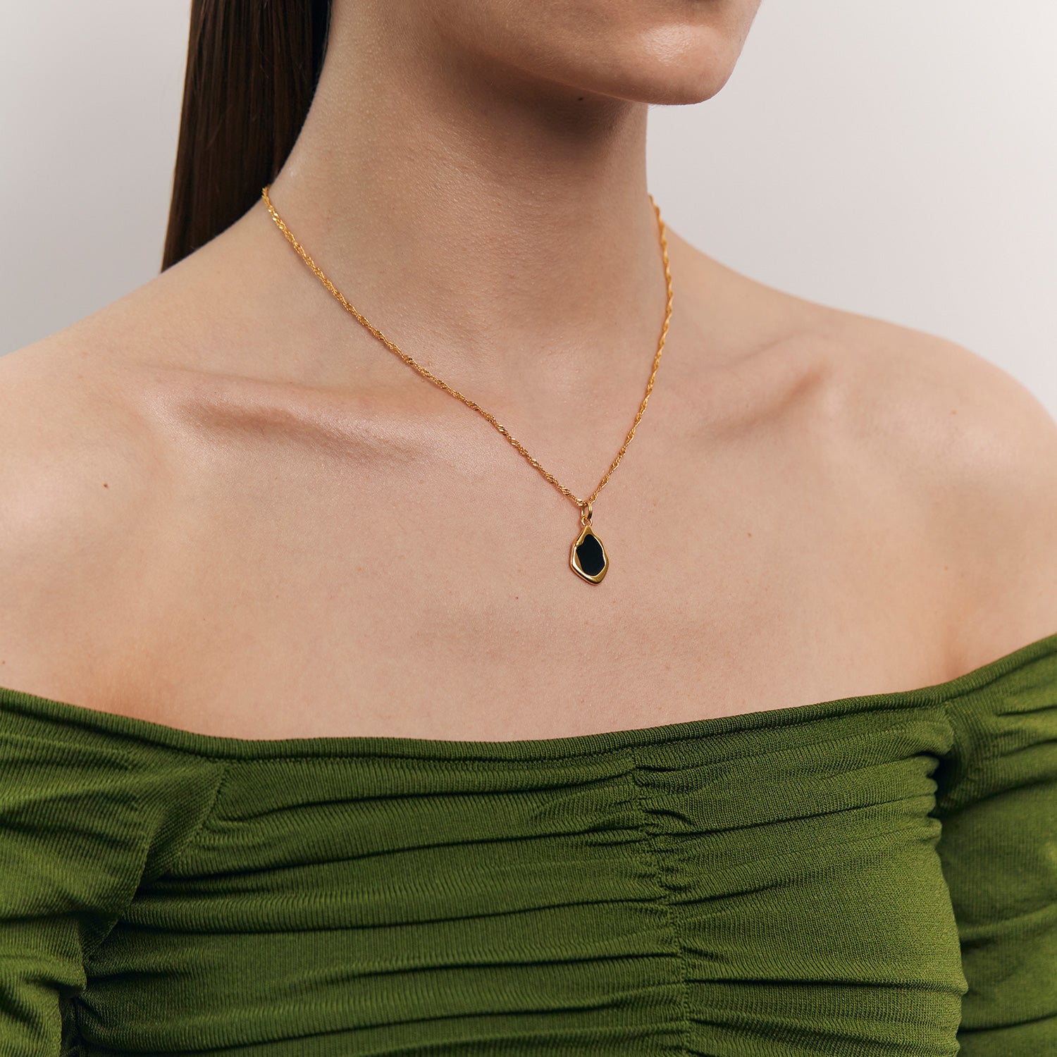 Stilnest Oyster Halskette Schwarz 24k Gold Vermeil 45cm