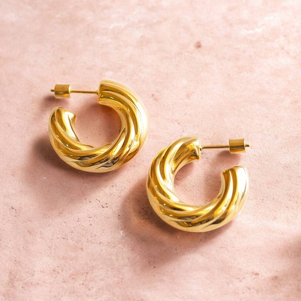 Joy by Corrine Smith Bold Twisted Creolen Gold 2,5 cm