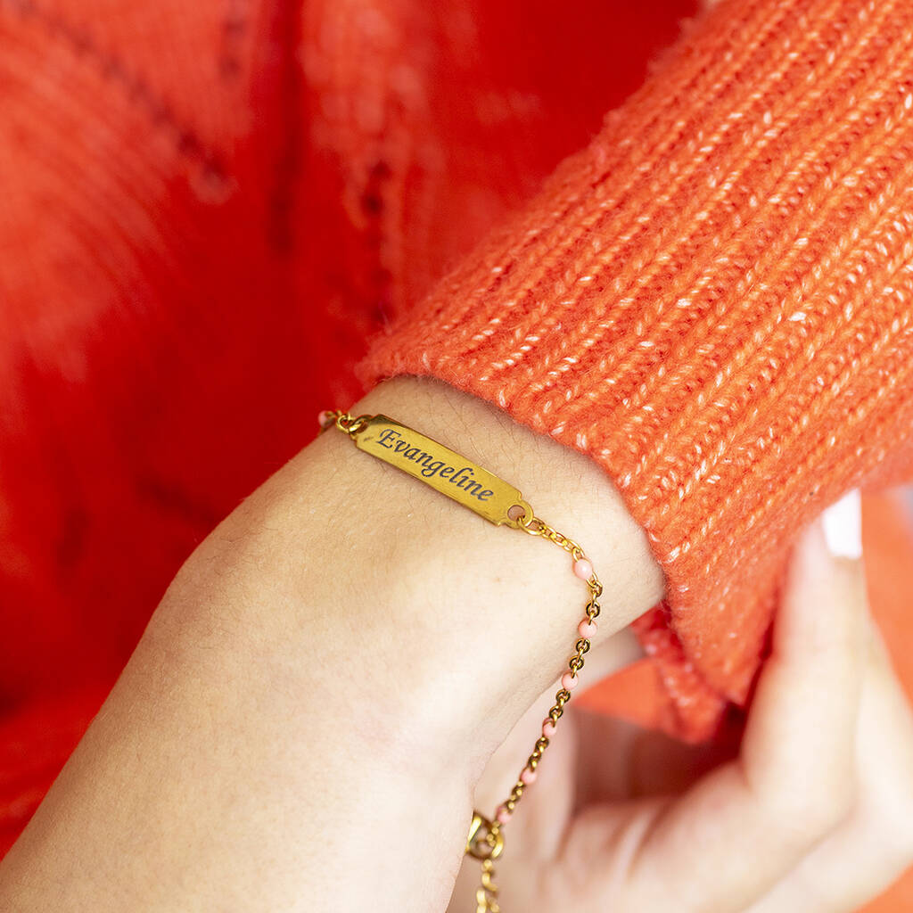 Joy Beaded Name Armband Gold personalisiert Gravur