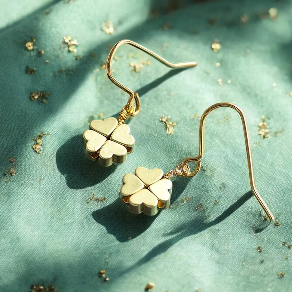 Joy by Corrine Smith Four Leaf Clover Ohrringe Gold Kleeblatt