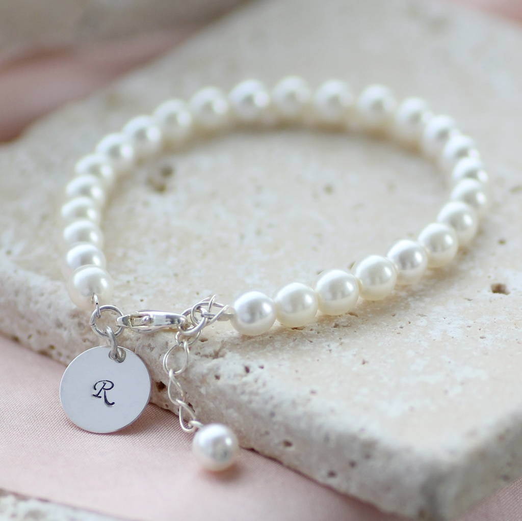 Joy by Corrine Smith Pearl Disc Perlenarmband Silber Initiale