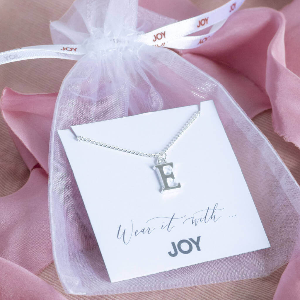 Joy by Corrine Smith Initial Charm Halskette Silber versilbert