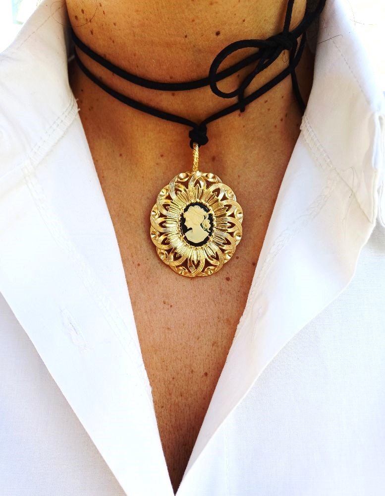 Alevá Bijoux Romeo Anhänger Gold Kamee 5 cm