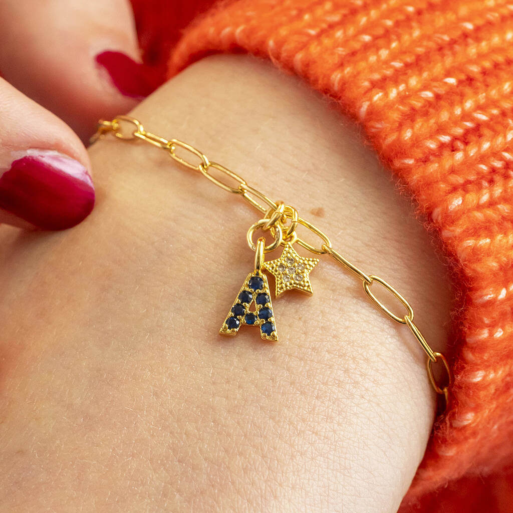 Joy by Corrine Smith Charm Armband Gold Initial Geburtsstein