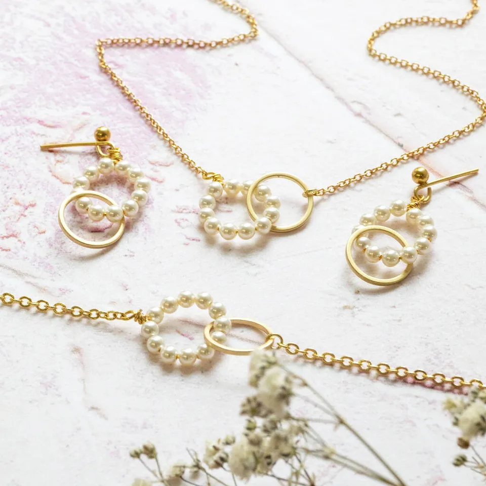 Joy by Corrine Smith Beaded Pearl Eternity Schmuckset Gold