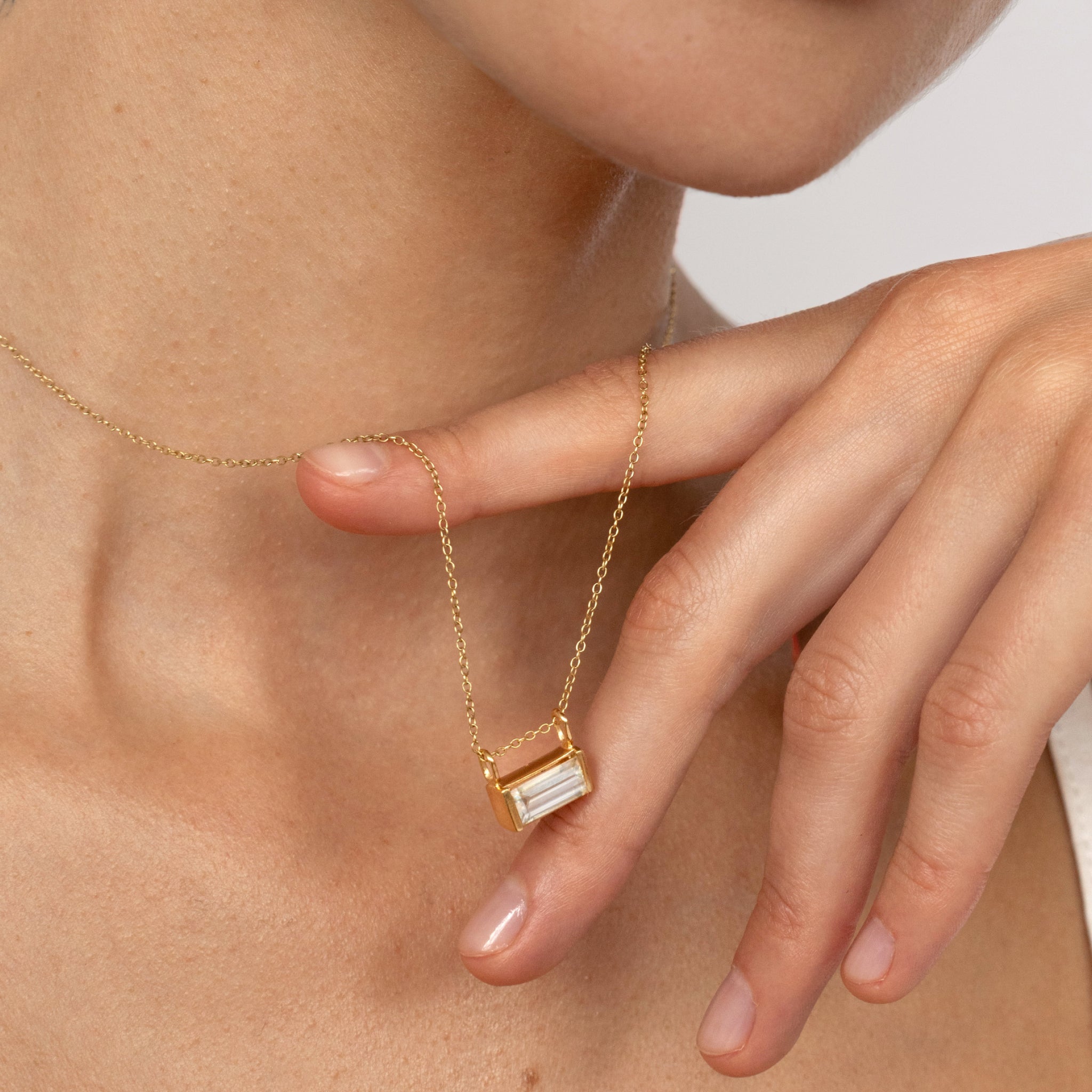 Stilnest Balance Baguette Anhänger Beryll 585 Gold