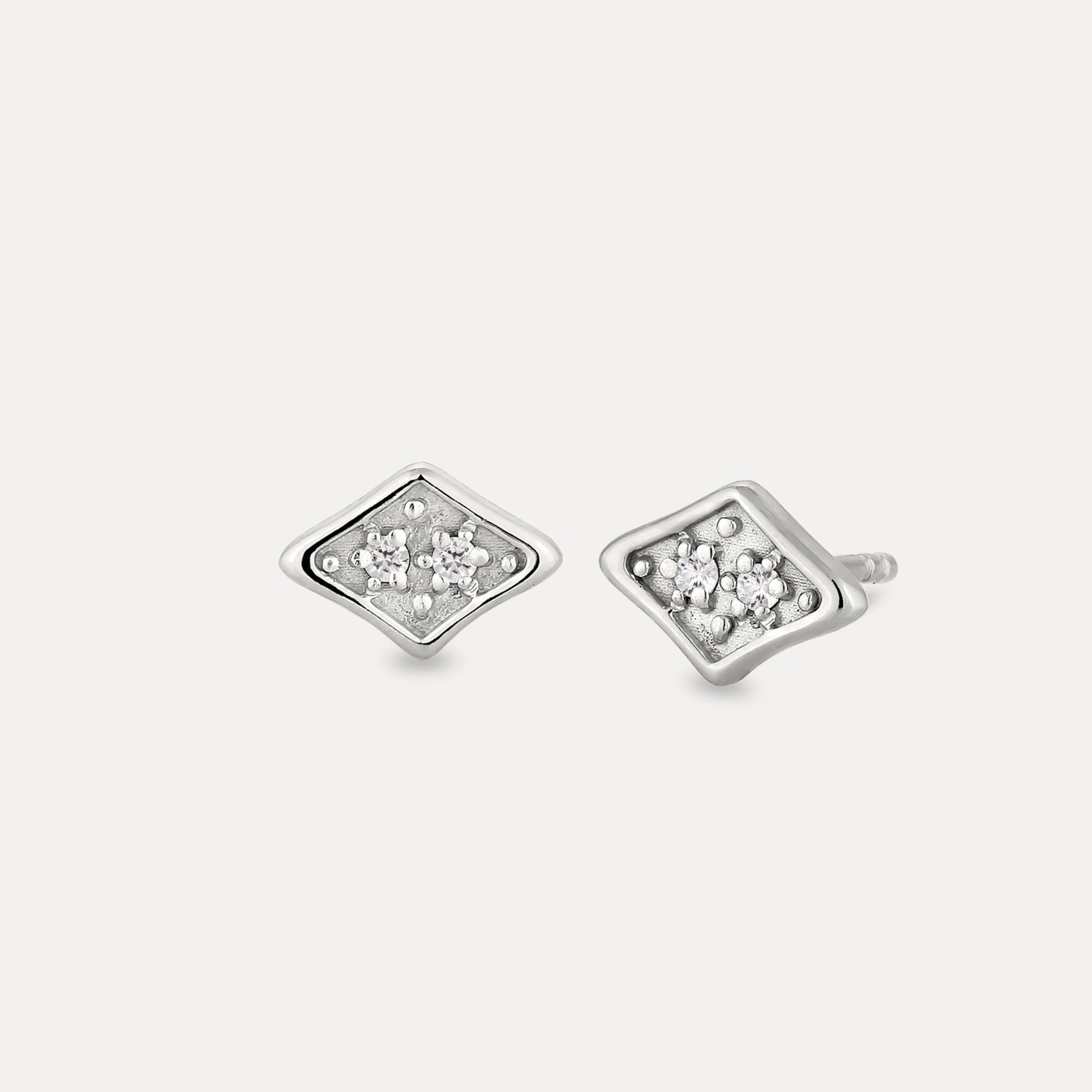 Stilnest Supernova Pavé Ohrstecker Weißer Saphir Gold
