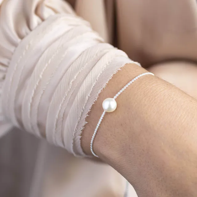 Joy by Corrine Smith Single Floating Pearl Armband Gold Perle