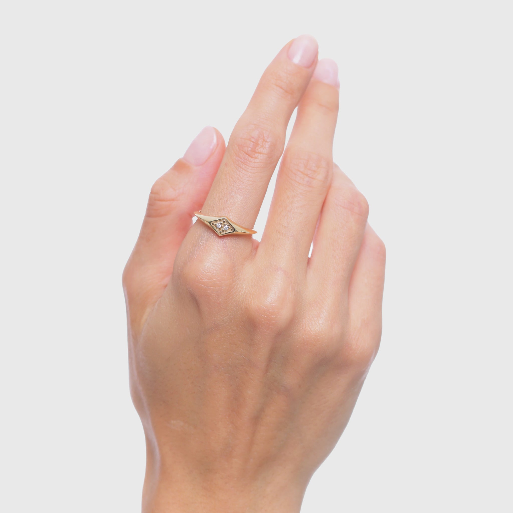 Stilnest Supernova Pavé Weiß Saphir Ring Gold Vermeil 54