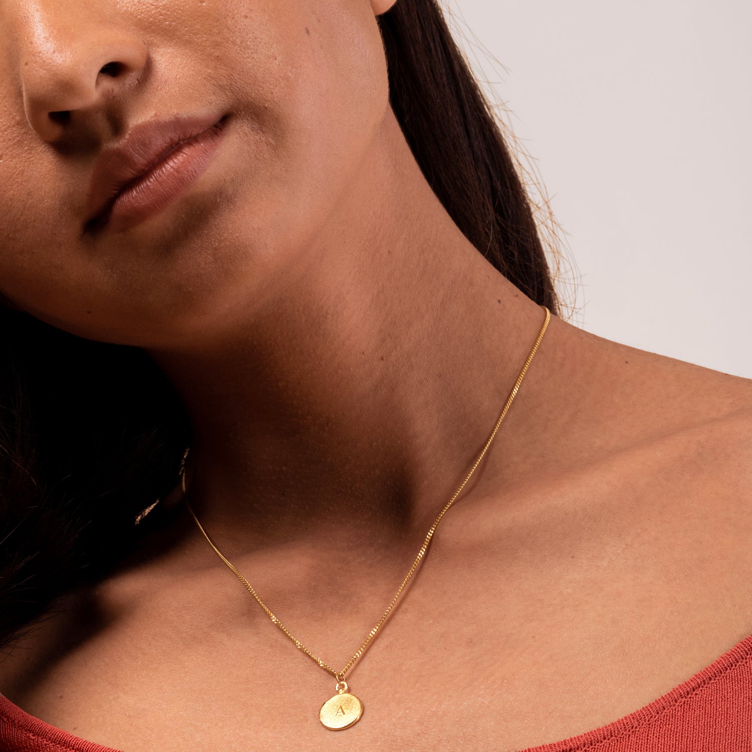 Stilnest Fluid Medallion Anhänger 585 Gold matt 14k