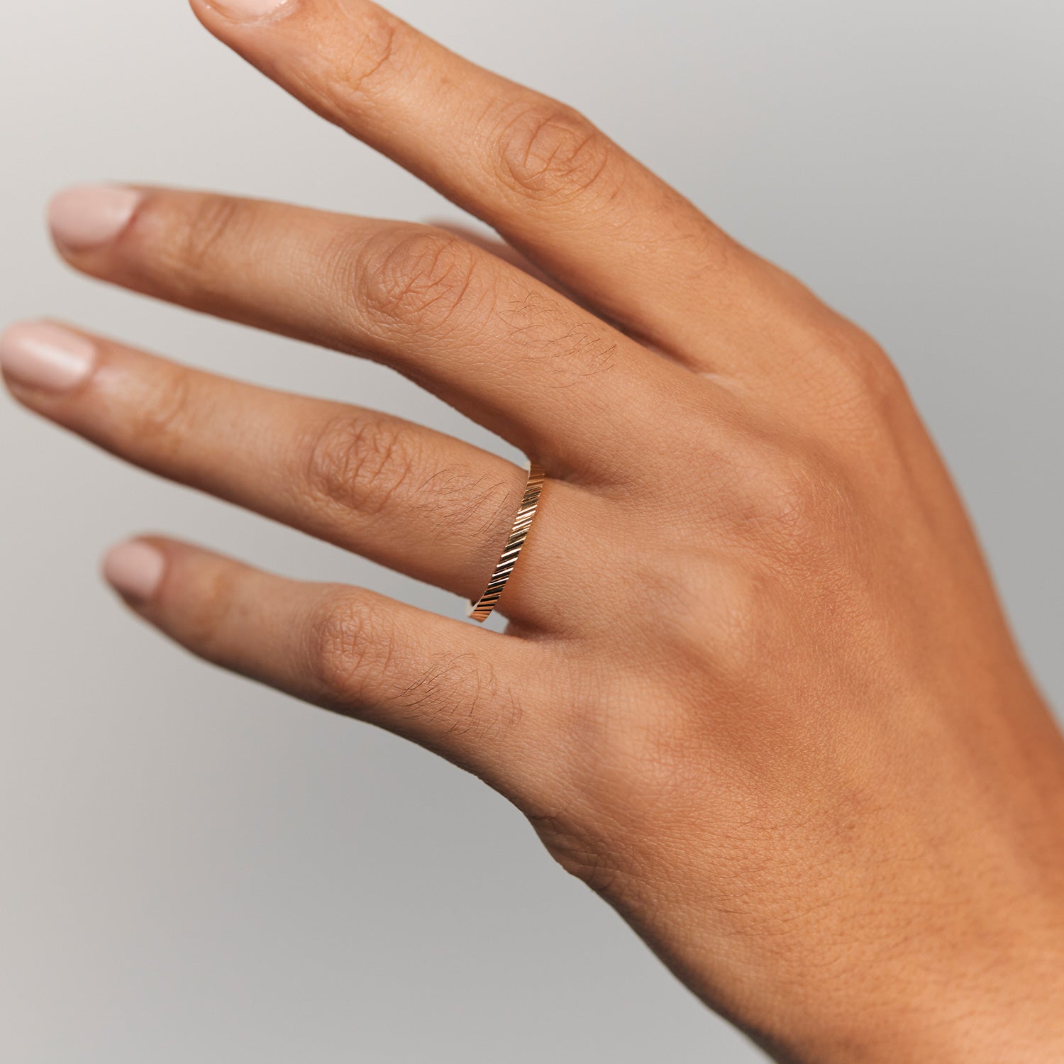 Stilnest Thin Fanned Fair Band Ring 585 Gold 54