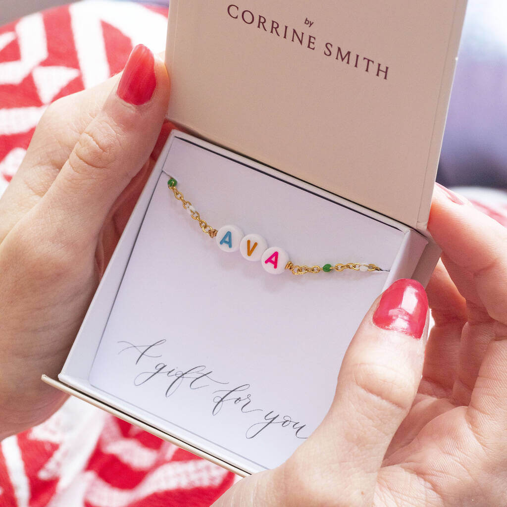 Joy by Corrine Smith Name Enamel Armband Gold personalisiert