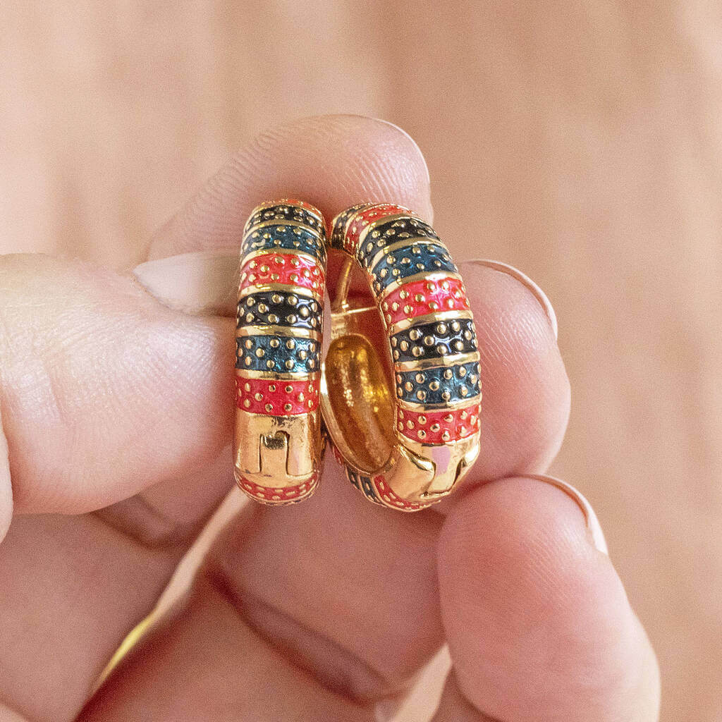 Joy by Corrine Smith Dotted Stripey Emaille Creolen Gold