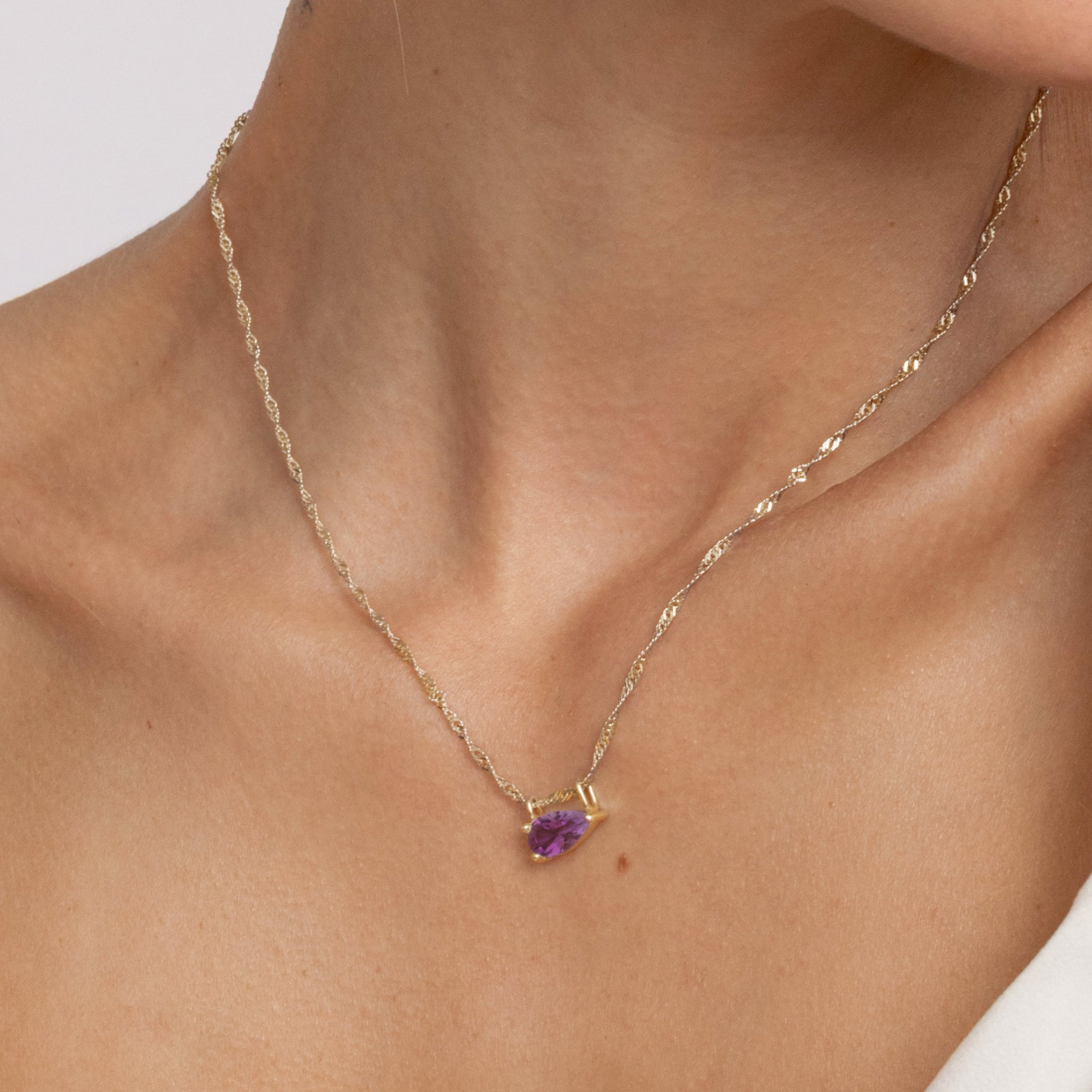Stilnest Balance Drop Amethyst Anhänger 24k Gold Vermeil