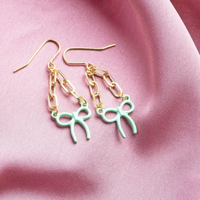 Joy by Corrine Smith Schleifen Ohrringe Mintgrün Emaille Gold