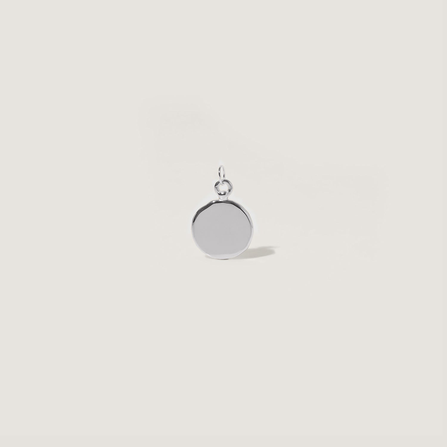 Stilnest Fluid Medallion Anhänger Hochglanz Gold Vermeil gravierbar
