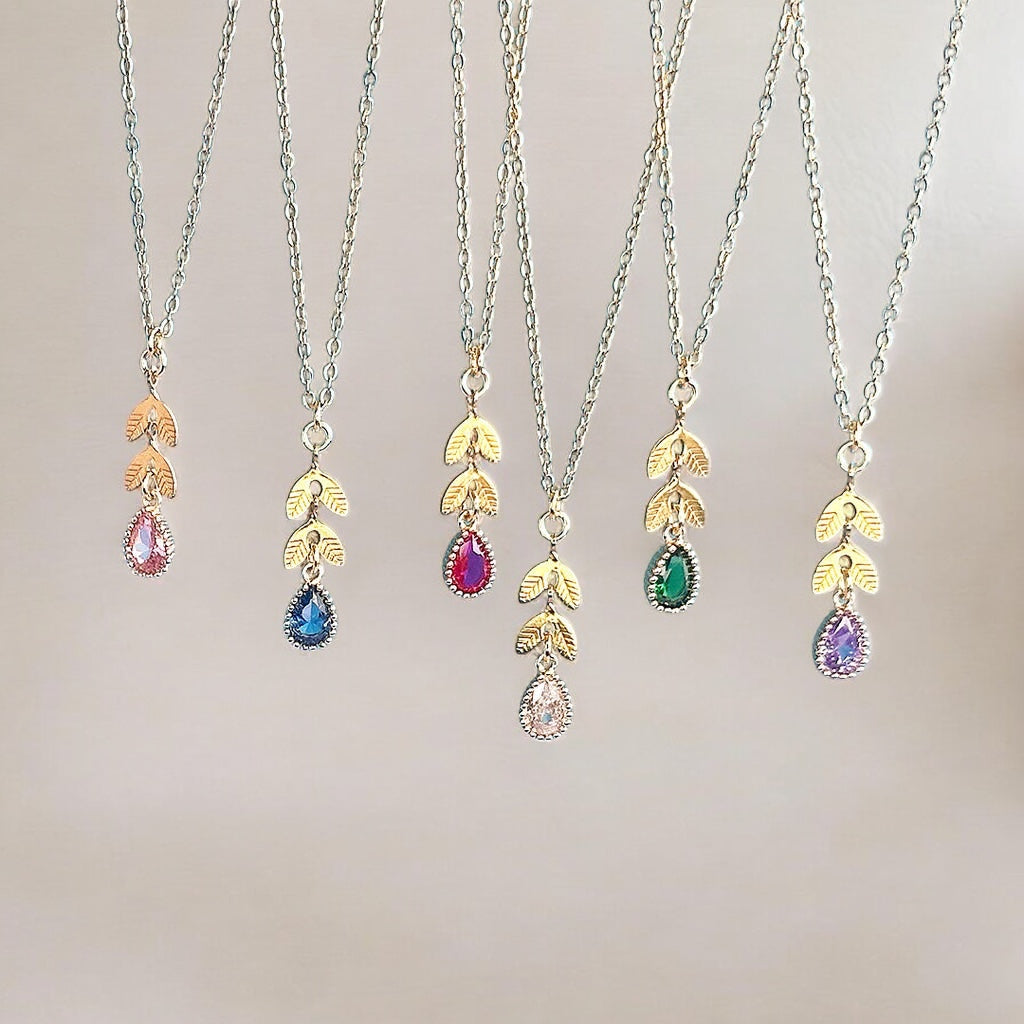 Joy by Corrine Smith Leaf Teardrop Geburtsstein Halskette Gold