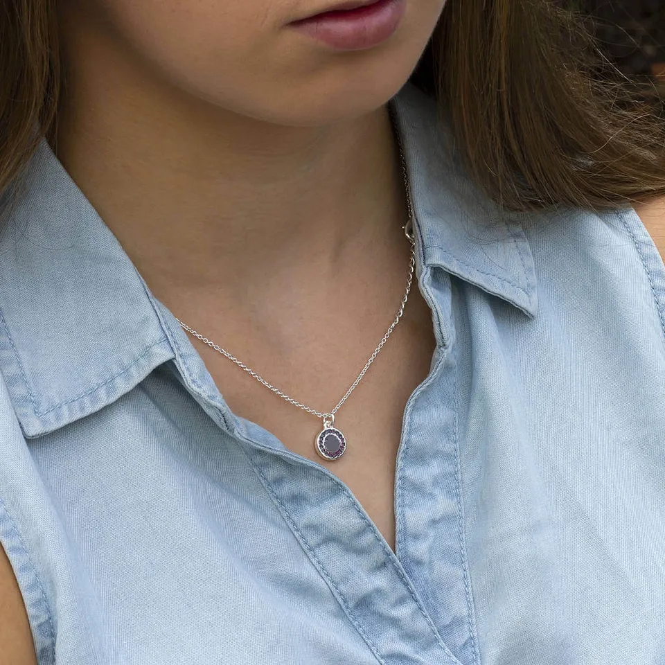 Joy by Corrine Smith Birthstone Disc Halskette personalisiert Geburtsstein