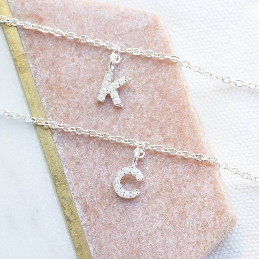 Joy by Corrine Smith Dainty Pearl Initial Armband Perle