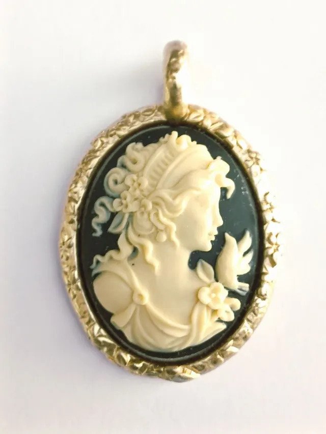 Alevá Bijoux Cammei Cammeo Oro Anhänger schwarz Gold