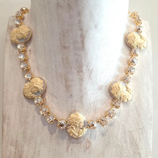 Alevá Bijoux Sissi Halskette vergoldet blaue Cammeen