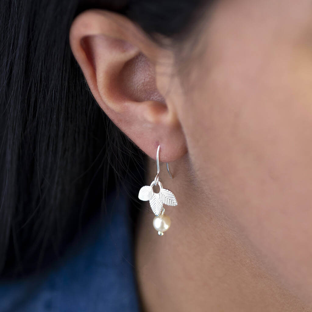 Joy Triple Leaf Pearl Drop Ohrringe Silber Perle