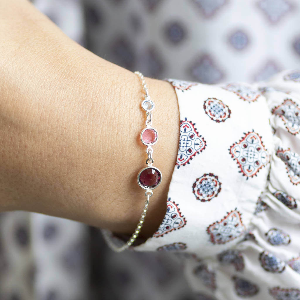 Joy by Corrine Smith Three Generations Birthstone Armband Gold