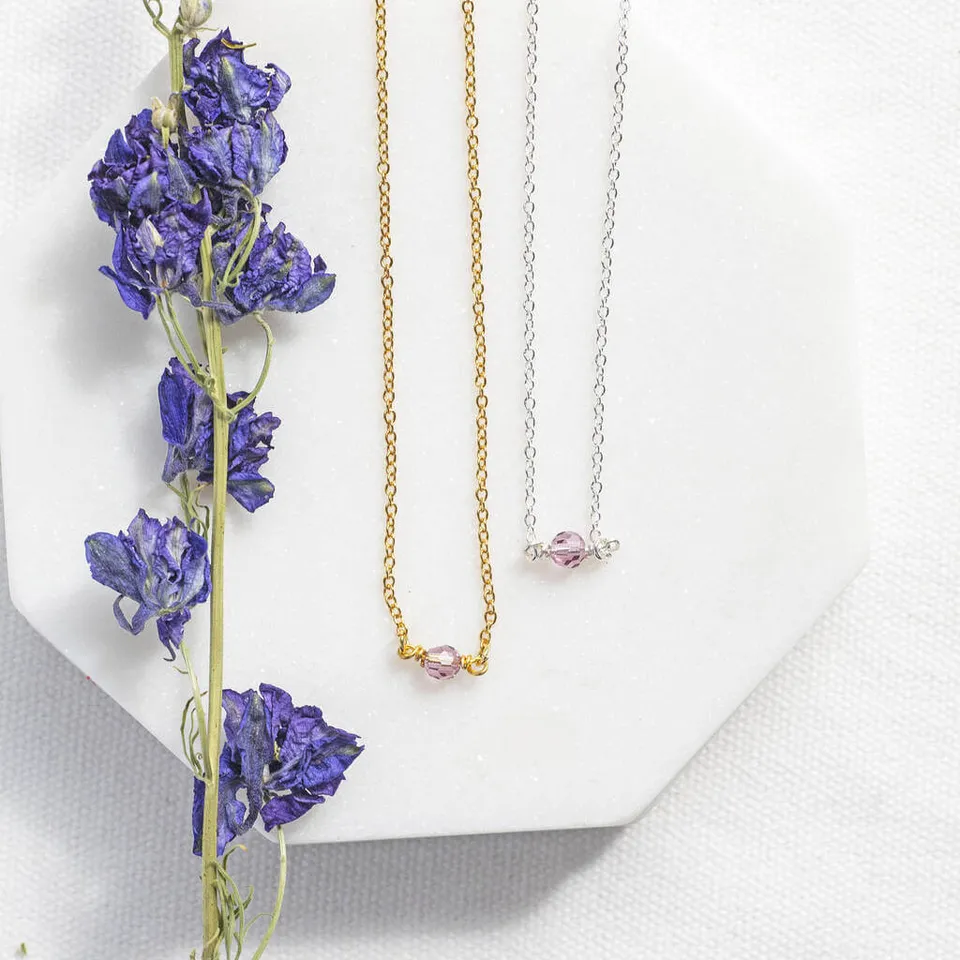 Joy by Corrine Smith Minimalist June Birthstone Halskette Gold Perle