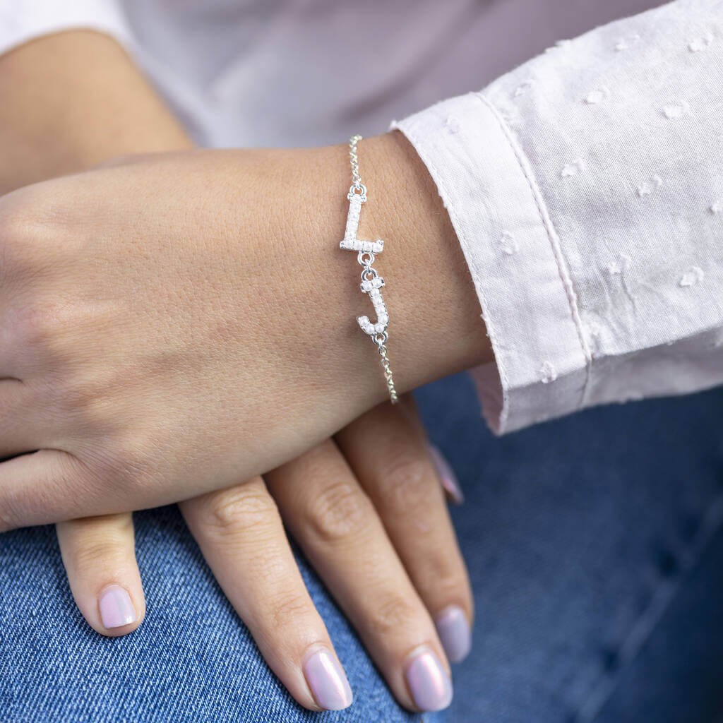 Joy by Corrine Smith Double Pearl Initial Armband Perle