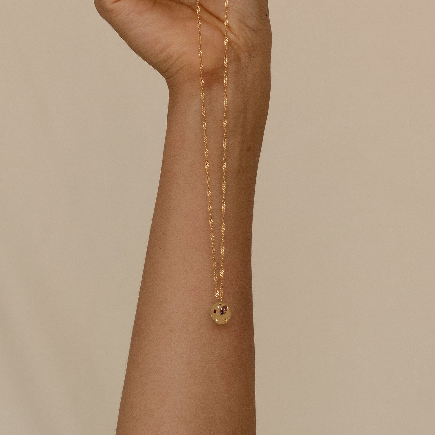 Stilnest Myriad Halskette 24k Gold Vermeil 45 cm Kristall