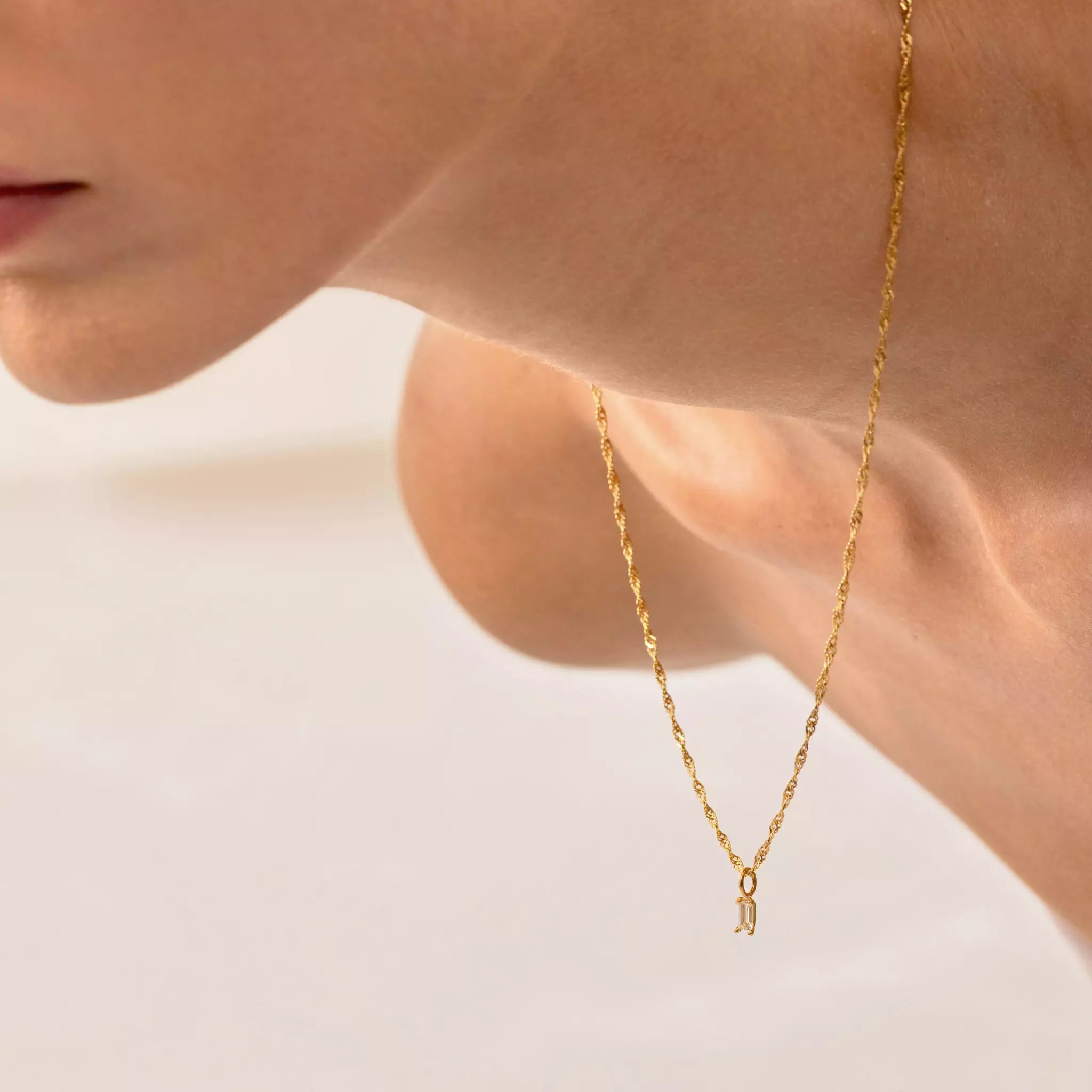 Stilnest Rosenquarz Anhänger Baguette 24k Gold Vermeil rosa