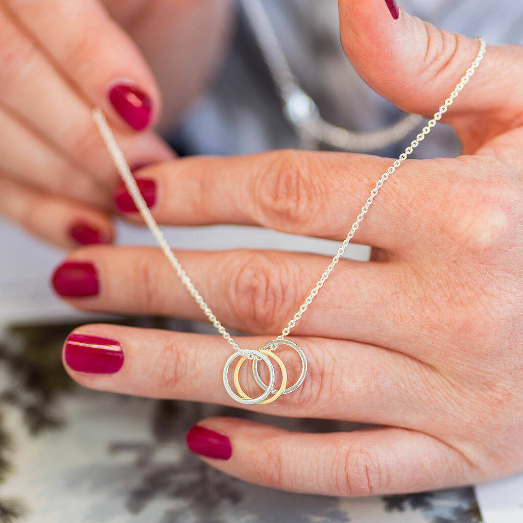 JOY 30th Birthday Triple Circle Halskette Gold Silber
