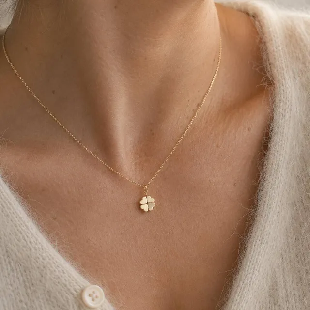 Joy by Corrine Smith Four Leaf Clover Halskette Gold Kleeblatt
