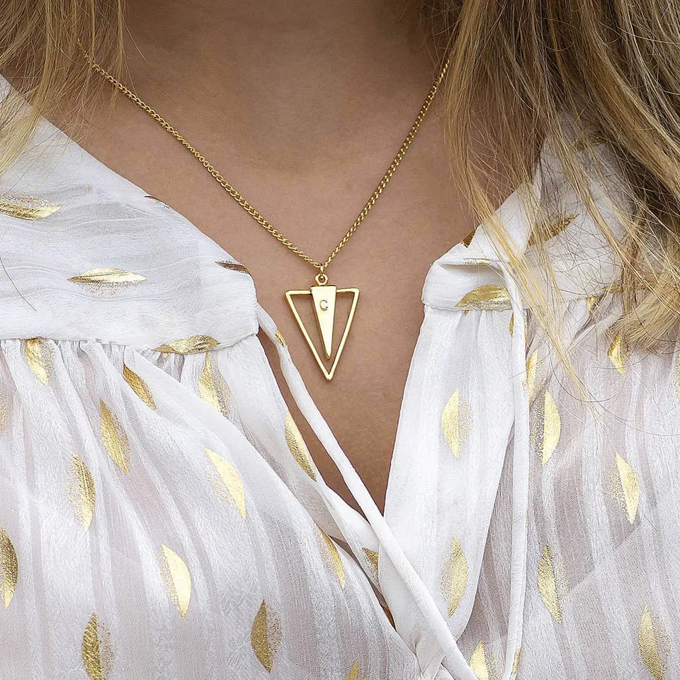 Joy by Corrine Smith Triangle Spike Halskette Gold personalisiert
