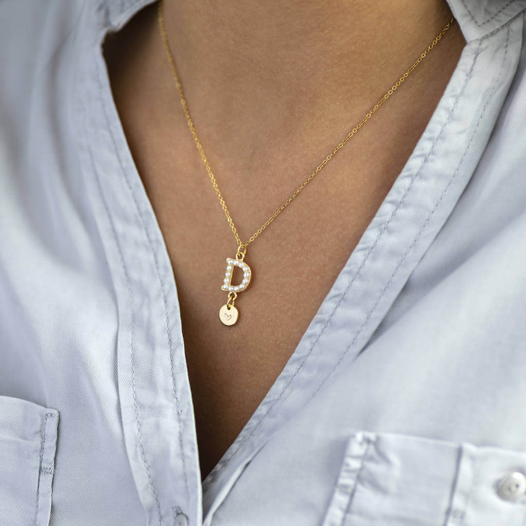 Joy by Corrine Smith Initial Halskette Gold Herz Perle