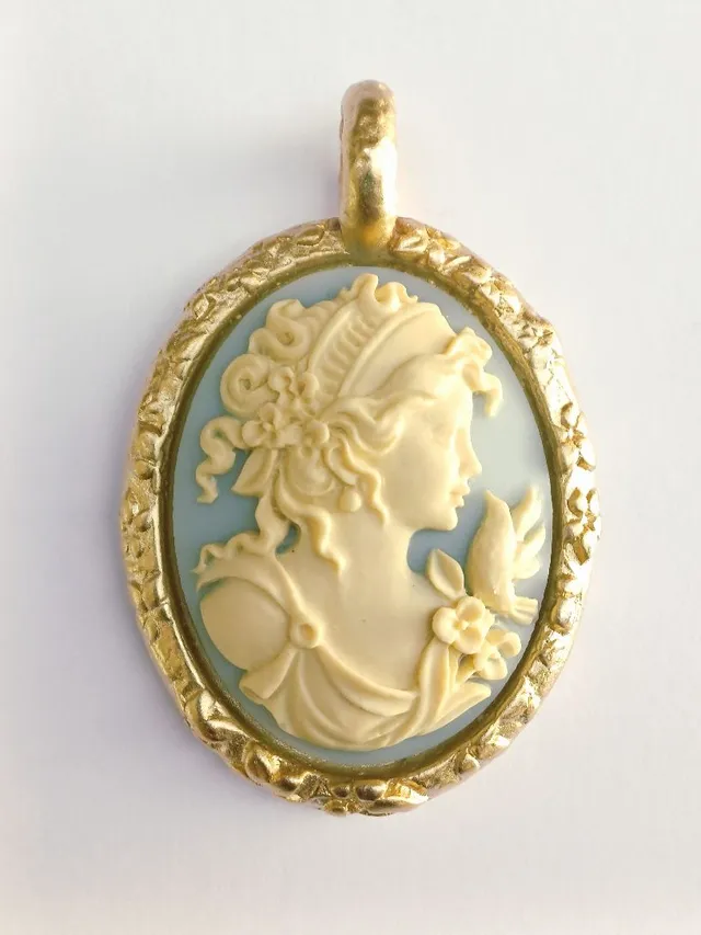 Alevá Bijoux Cammei Cammeo Anhänger Gold Hellblau