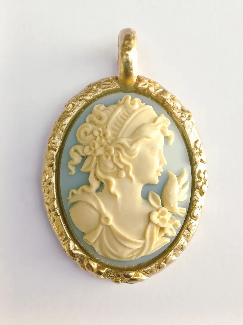 Alevá Bijoux Cammei Cammeo Anhänger Gold Hellblau