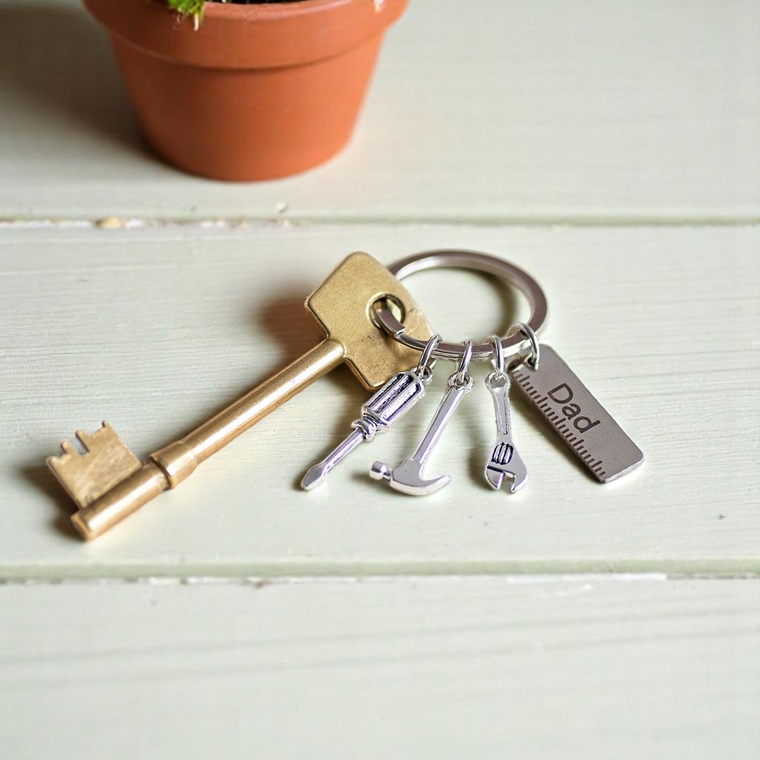 Joy by Corrine Smith Keyrings Dad Schlüsselanhänger Set Fix It Karte