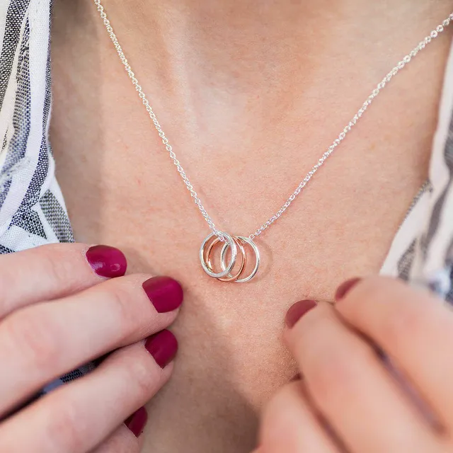 JOY 30th Birthday Triple Circle Halskette Gold Silber
