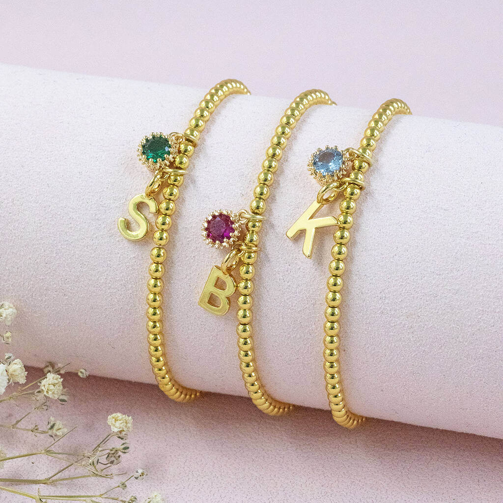 Joy by Corrine Smith Beaded Geburtsstein Armband Gold Initiale