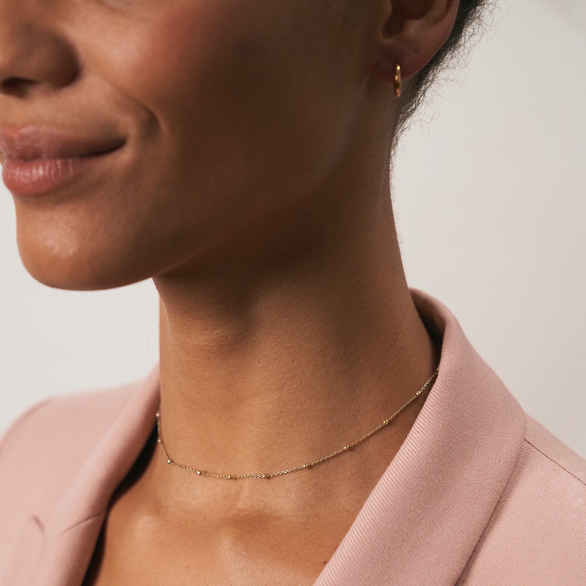 Stilnest Satellite Choker Halskette 24k Gold 32+8cm