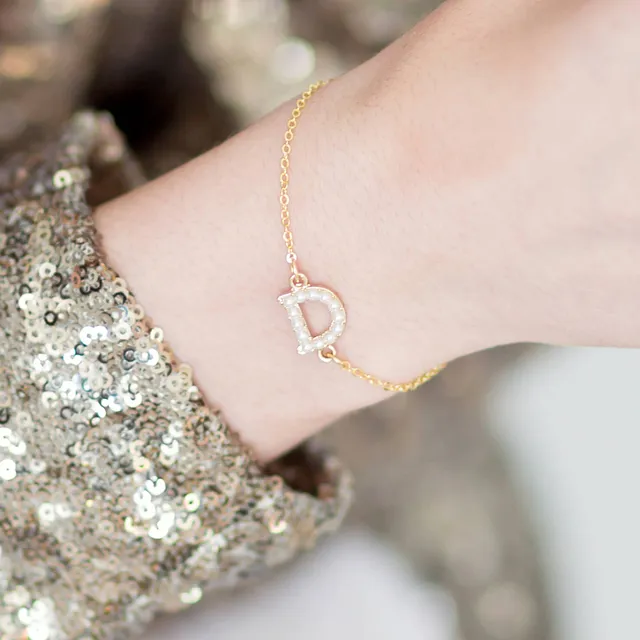 Joy by Corrine Smith Bridesmaid Pearl Initial Armband Gold Perle