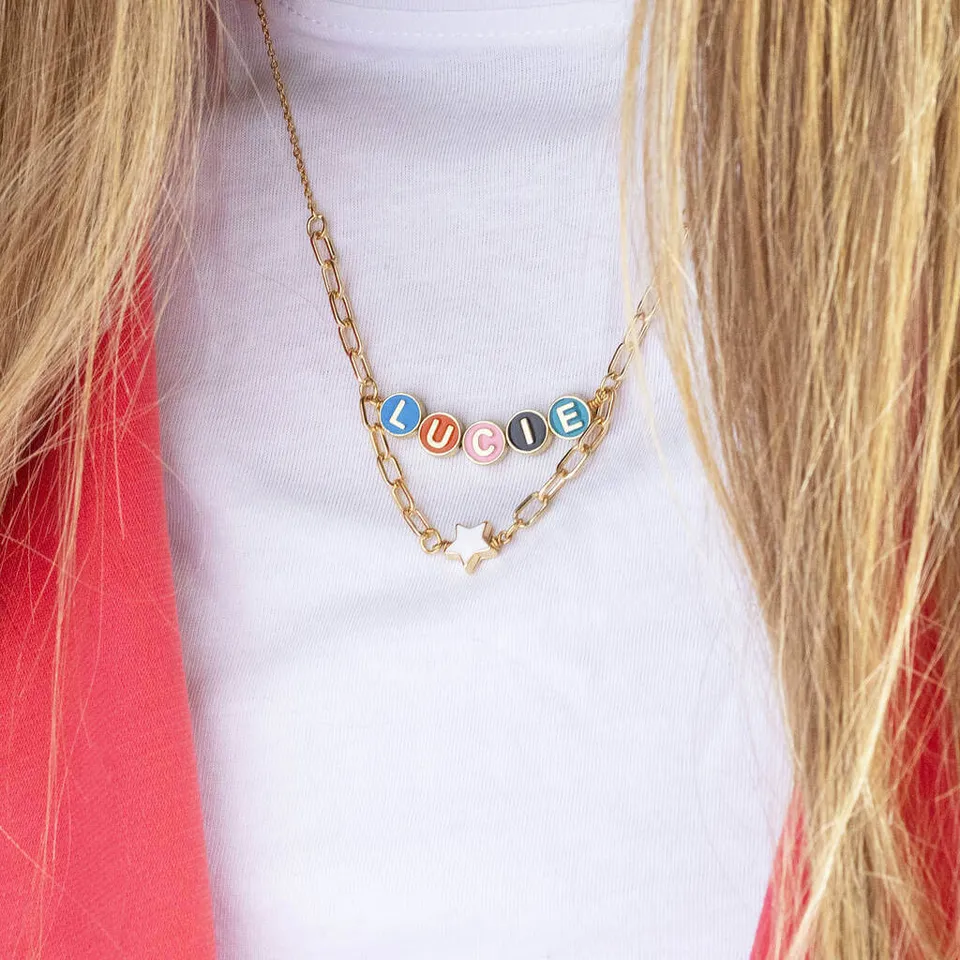 Joy by Corrine Smith Draped Enamel Name Halskette Gold Stern