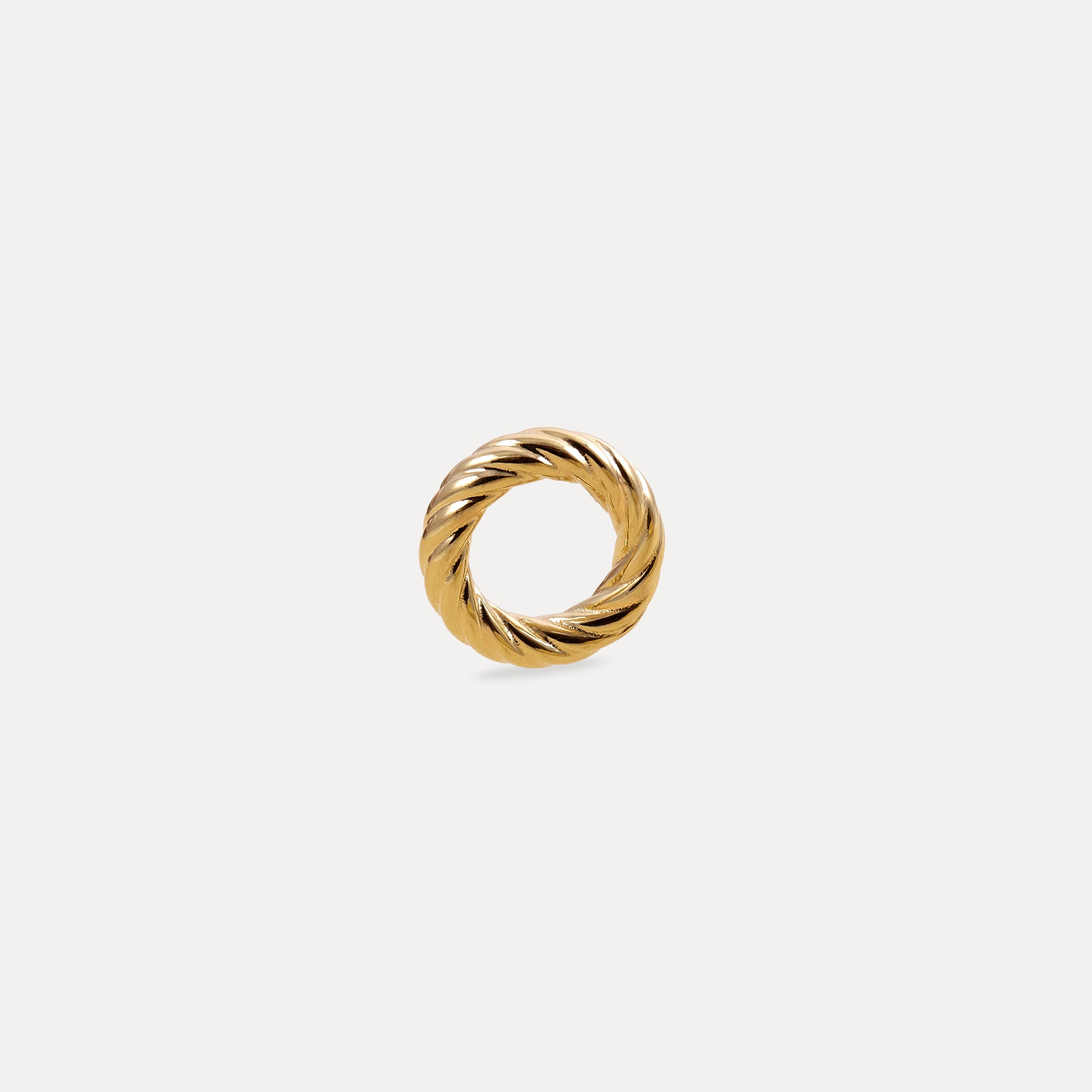 Stilnest Twisted Ring Charm Anhänger 24k Gold Vermeil für Kreolen
